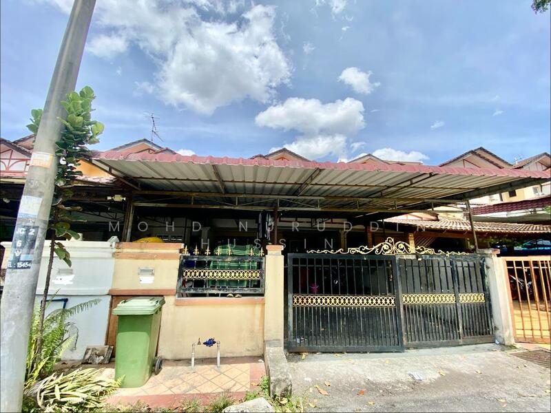 2-storey Terraced House for Sale in Taman Universiti Bangi (Kajang) - Mohd Nuruddin Hussin - Exterior - PropertyGuru.com.my