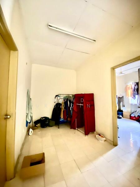 2-storey Terraced House for Sale in Taman Universiti Bangi (Kajang) - Mohd Nuruddin Hussin - Corridor - PropertyGuru.com.my