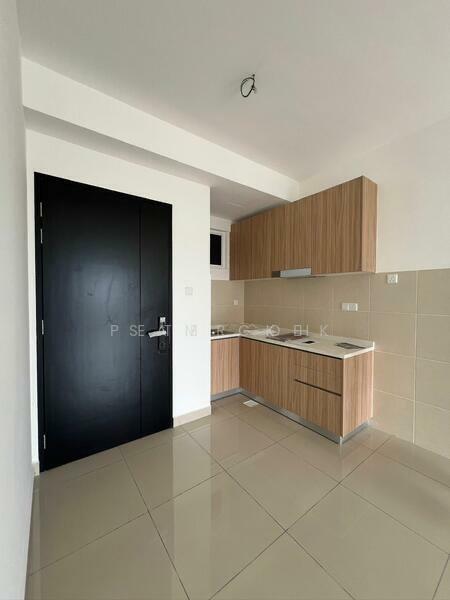 Service Residence for Sale at TRELLIS RESIDENCES - Peter Kek - Kitchen - PropertyGuru.com.my