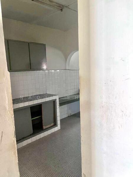 1-storey Terraced House for Sale in Kelana Jaya (Petaling Jaya) - Nadia Shukri - Kitchen - PropertyGuru.com.my