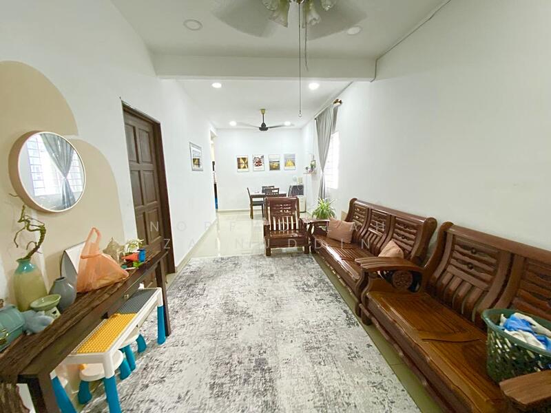 Kapar untuk Untuk Dijual - RM 420,000, Mac 2026 - Living Room - PropertyGuru.com.my