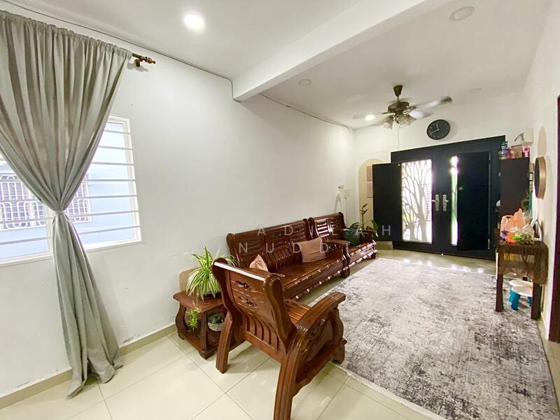 Kapar untuk Untuk Dijual - RM 420,000, Mac 2026 - Living Room - PropertyGuru.com.my