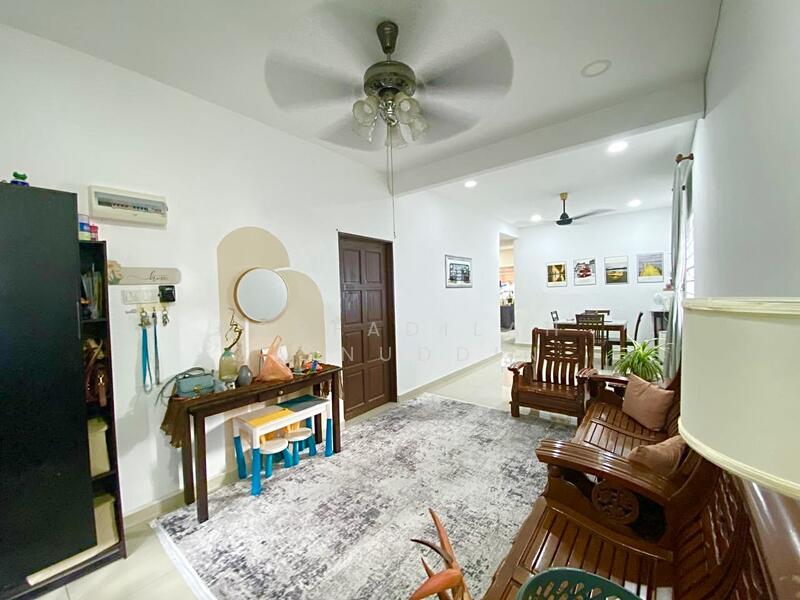 Kapar untuk Untuk Dijual - RM 420,000, Mac 2026 - Living Room - PropertyGuru.com.my