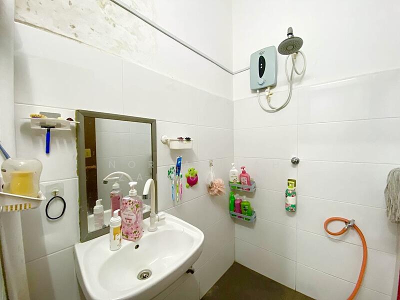 Kapar untuk Untuk Dijual - RM 420,000, Mac 2026 - Bathroom - PropertyGuru.com.my