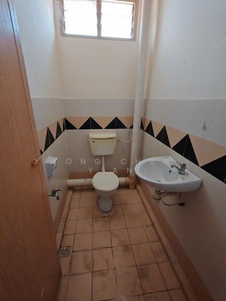Shop / Office for Rent in Taman Tuanku Haminah (Sungai Petani) - Wong Chun Yian - Bathroom - PropertyGuru.com.my