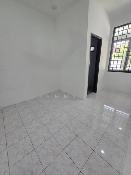 BANDAR PUTRA KULAI (2B02 PICCOLO) untuk Untuk Dijual - RM 475,000, Feb 2026 - Interior - PropertyGuru.com.my