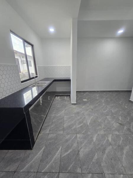 BANDAR PUTRA KULAI (2B02 PICCOLO) untuk Untuk Dijual - RM 475,000, Feb 2026 - Kitchen - PropertyGuru.com.my