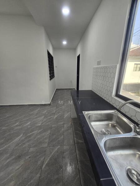 BANDAR PUTRA KULAI (2B02 PICCOLO) untuk Untuk Dijual - RM 475,000, Feb 2026 - Kitchen - PropertyGuru.com.my