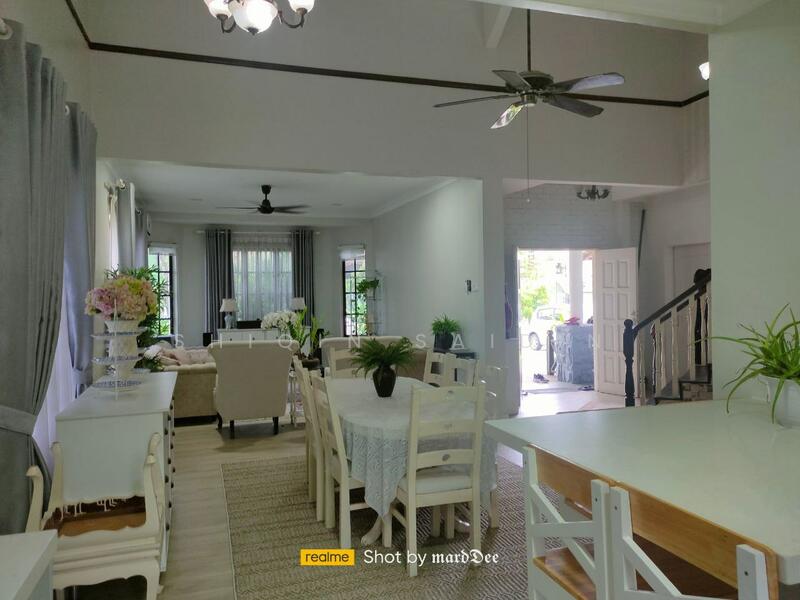 Kayangan Heights untuk Untuk Dijual - RM 2,500,000, Feb 2026 - Living Room - PropertyGuru.com.my