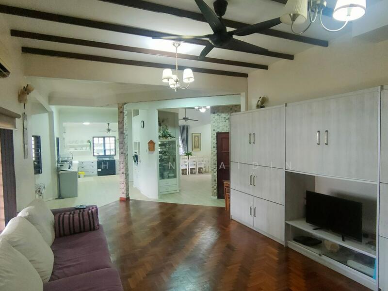 Kayangan Heights untuk Untuk Dijual - RM 2,500,000, Feb 2026 - Living Room - PropertyGuru.com.my