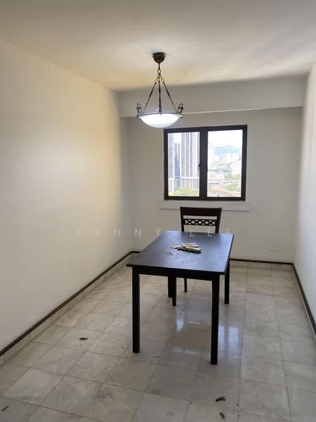 Condominium for Sale at Villa Puteri - Kenny Lee - Dining Room - PropertyGuru.com.my