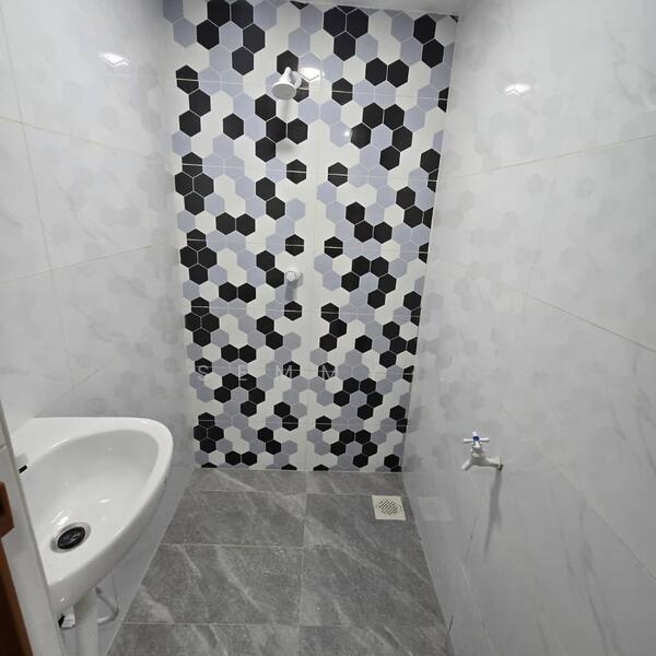 1-storey Terraced House for Sale in Skudai (Johor) - SEMMY . - Bathroom - PropertyGuru.com.my