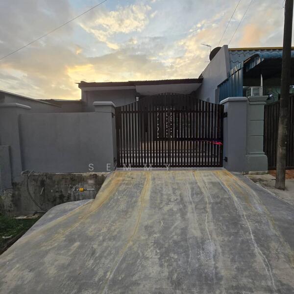1-storey Terraced House for Sale in Skudai (Johor) - SEMMY . - Exterior - PropertyGuru.com.my