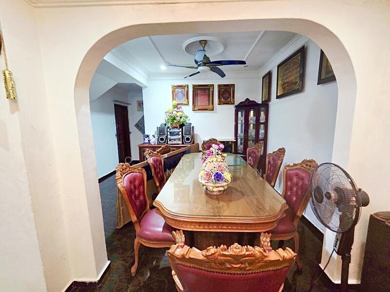 2-storey Terraced House for Sale in Bukit Jelutong (Shah Alam) - NORFADILAH ZAINUDDIN - Dining Room - PropertyGuru.com.my