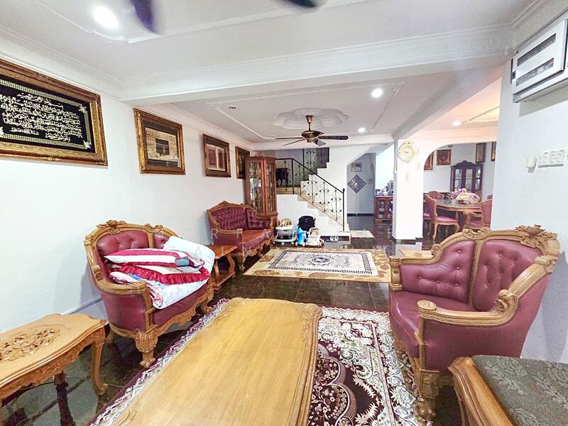 2-storey Terraced House for Sale in Bukit Jelutong (Shah Alam) - NORFADILAH ZAINUDDIN - Living Room - PropertyGuru.com.my
