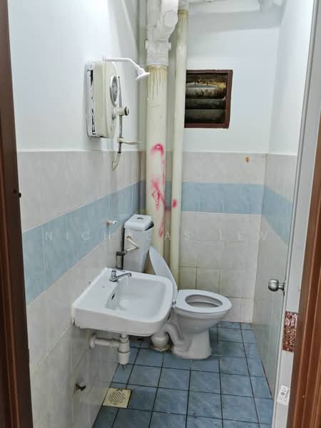 Apartment for Rent at Desaminium Rimba - Nicholas Lew - Bathroom - PropertyGuru.com.my