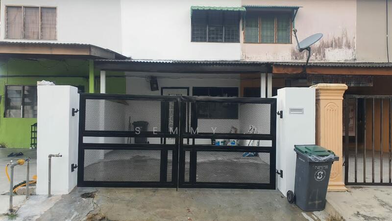 2-storey Terraced House for Sale in Ulu Tiram (Johor) - SEMMY . - Exterior - PropertyGuru.com.my