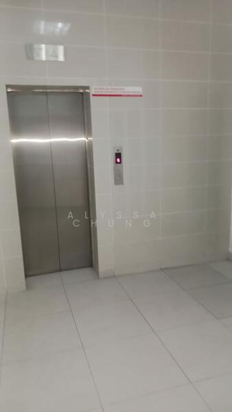 Shop / Office for Sale in Subang Jaya (Selangor) - Alyssa Chung - Corridor - PropertyGuru.com.my