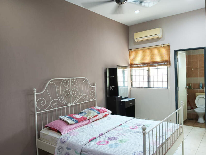 2-storey Terraced House for Rent in Bandar Seri Botani (Simpang Pulai) - Qazin Khoo - Bedroom - PropertyGuru.com.my