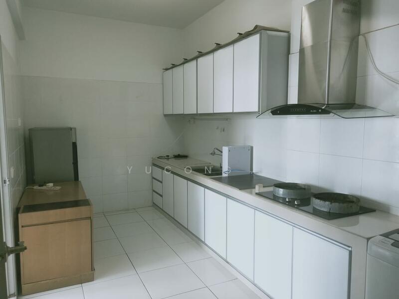 Service Residence for Sale at The Sky Executive Suites - Yucong . - Kitchen - PropertyGuru.com.my