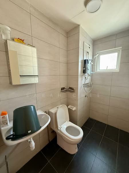 Service Residence for Rent at Residensi Rimbun @ Canopy Hills - Sarah Chee - Bathroom - PropertyGuru.com.my