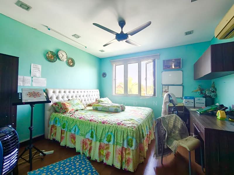 Bungalow for Sale in Bukit Jelutong (Shah Alam) - NORFADILAH ZAINUDDIN - Bedroom - PropertyGuru.com.my