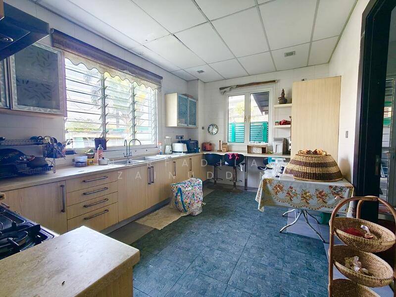 Bungalow for Sale in Bukit Jelutong (Shah Alam) - NORFADILAH ZAINUDDIN - Kitchen - PropertyGuru.com.my