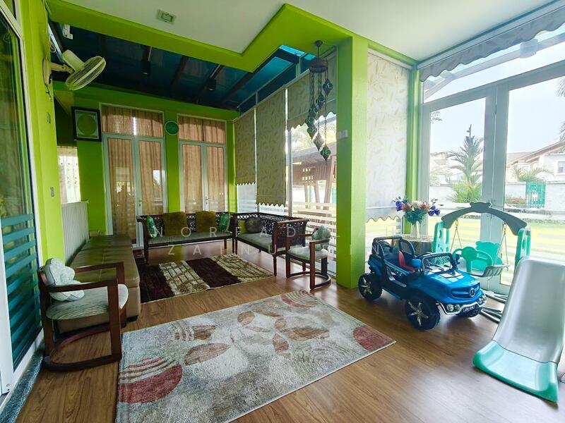 Bungalow for Sale in Bukit Jelutong (Shah Alam) - NORFADILAH ZAINUDDIN - Living Room - PropertyGuru.com.my