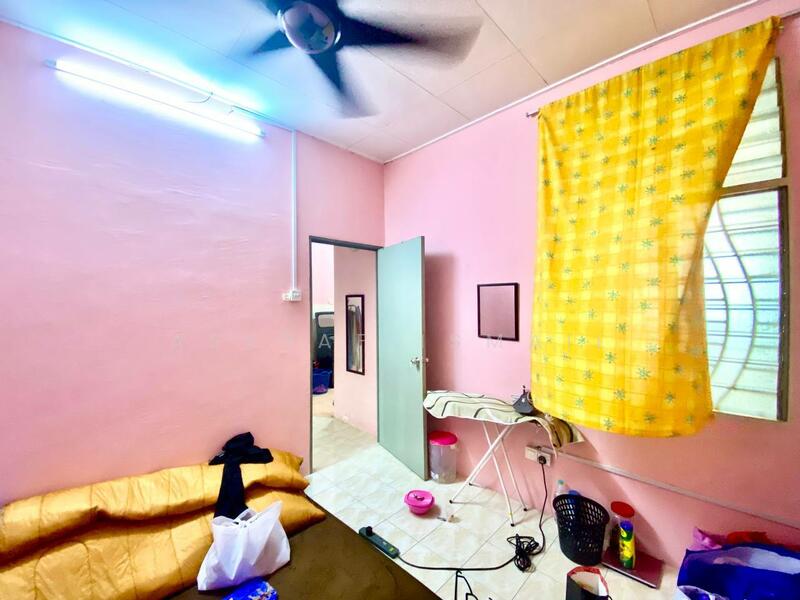 1-storey Terraced House for Sale in Jenjarom (Selangor) - Asyraf Ismail - Bedroom - PropertyGuru.com.my