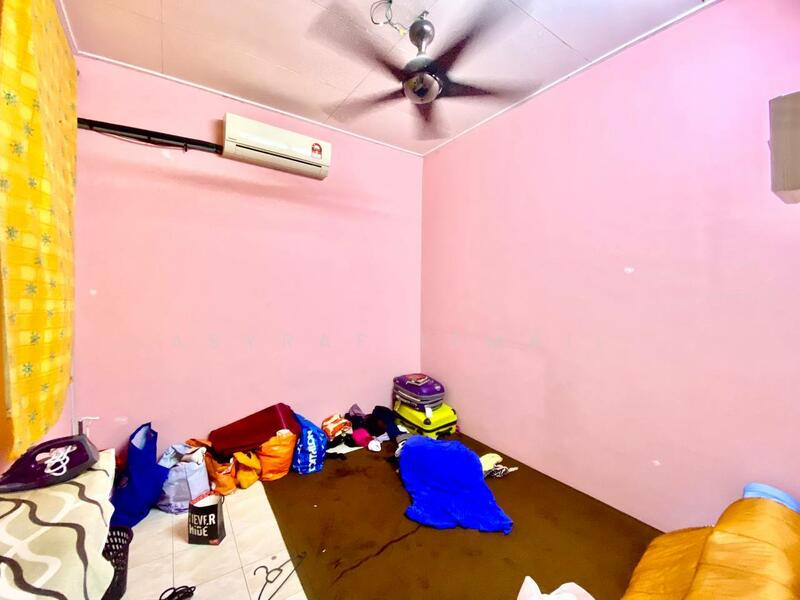 1-storey Terraced House for Sale in Jenjarom (Selangor) - Asyraf Ismail - Bedroom - PropertyGuru.com.my