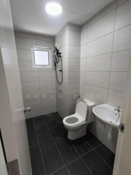 Kediaman Servis untuk Disewa di Residensi Rimbun @ Canopy Hills - Sarah Chee - Bathroom - PropertyGuru.com.my