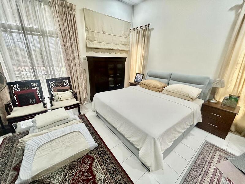 Semi-Detached House for Sale in Seksyen 7 (Shah Alam) - Mohd Aizat Saiful Bahri - Bedroom - PropertyGuru.com.my