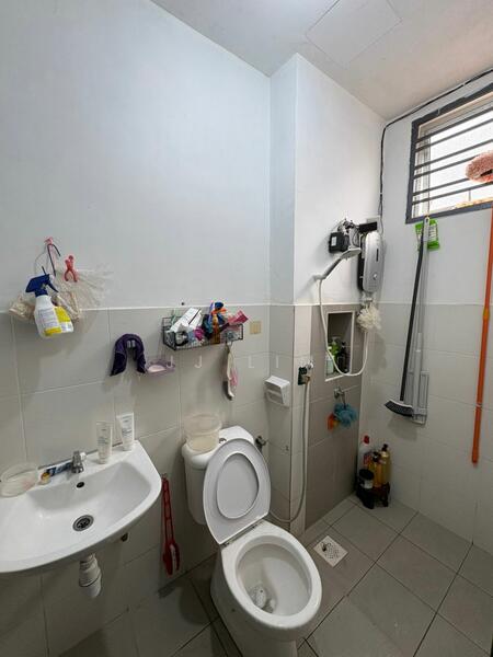 2-storey Terraced House for Sale in Bandar Seri Alam (Masai) - JJ Lim - Bathroom - PropertyGuru.com.my