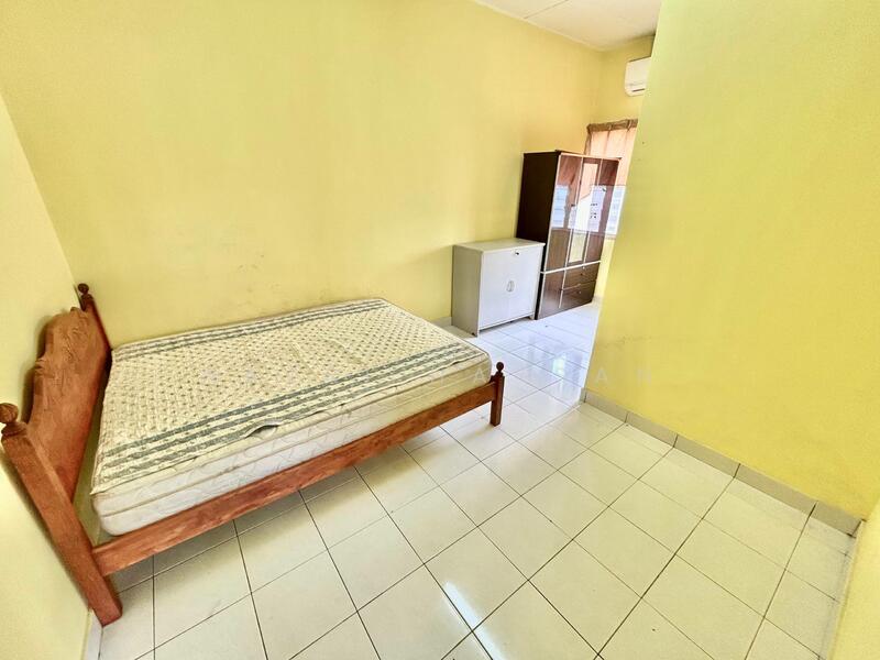 2-storey Terraced House for Sale in Bandar Puncak Alam (Puncak Alam) - Nazri Hassan - Bedroom - PropertyGuru.com.my