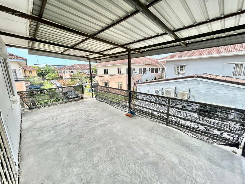2-storey Terraced House for Sale in Bandar Puncak Alam (Puncak Alam) - Nazri Hassan - Balcony - PropertyGuru.com.my
