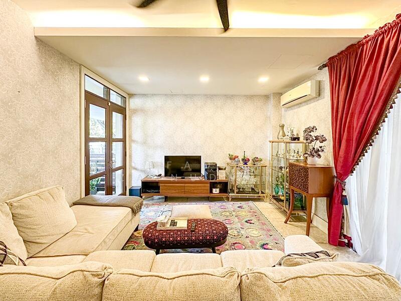 2-storey Terraced House for Sale in Bukit Jelutong (Shah Alam) - NORFADILAH ZAINUDDIN - Living Room - PropertyGuru.com.my