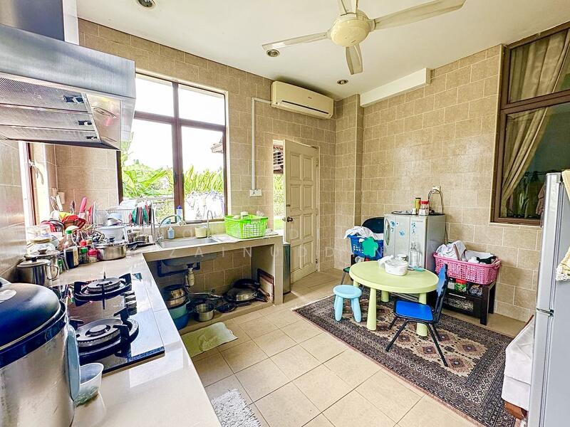 2-storey Terraced House for Sale in Bukit Jelutong (Shah Alam) - NORFADILAH ZAINUDDIN - Kitchen - PropertyGuru.com.my