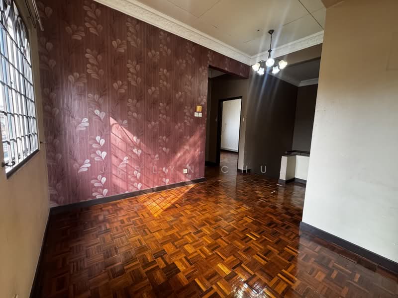 Rumah Teres 2-Tingkat untuk Dijual di Usj 12 (Subang Jaya) - Jeslyn Chua - Living Room - PropertyGuru.com.my