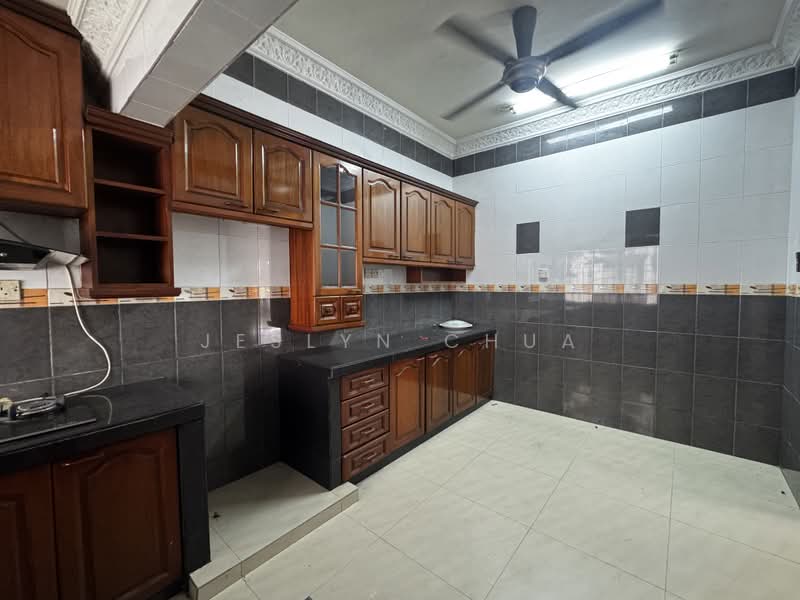 Rumah Teres 2-Tingkat untuk Dijual di Usj 12 (Subang Jaya) - Jeslyn Chua - Kitchen - PropertyGuru.com.my