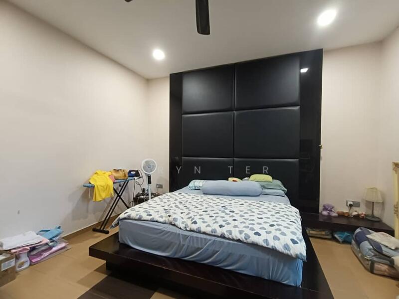 Cluster House for Sale in Taman Mount Austin (Tebrau) - Caryn Ter - Bedroom - PropertyGuru.com.my