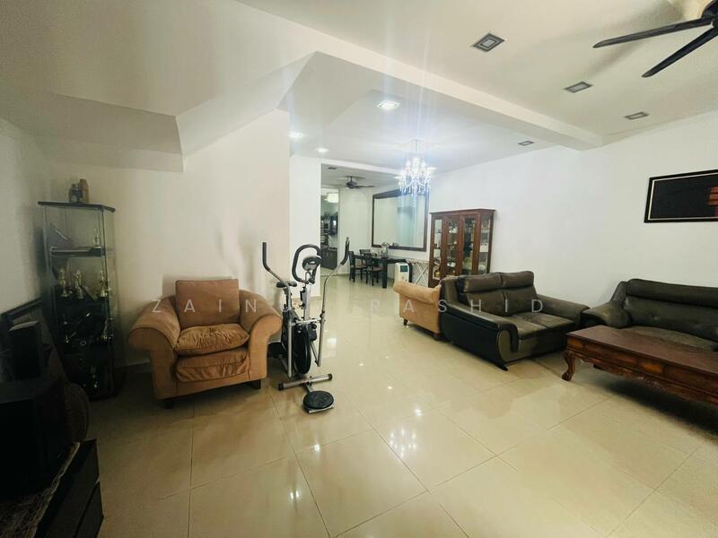 2-storey Terraced House for Sale in Putra Heights (Subang Jaya) - Zainul Rashid - Living Room - PropertyGuru.com.my