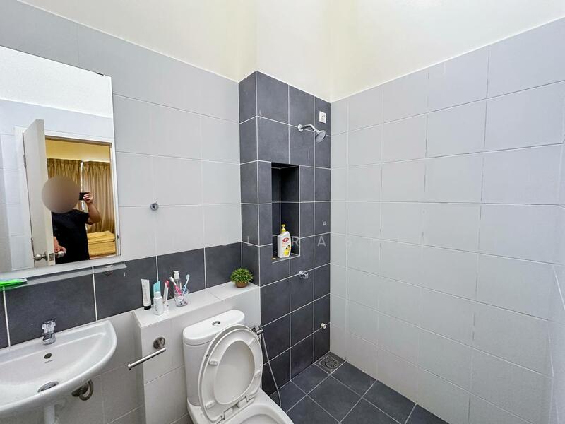 2-storey Terraced House for Sale in Setia Ecohill (Semenyih) - Zainul Rashid - Bathroom - PropertyGuru.com.my