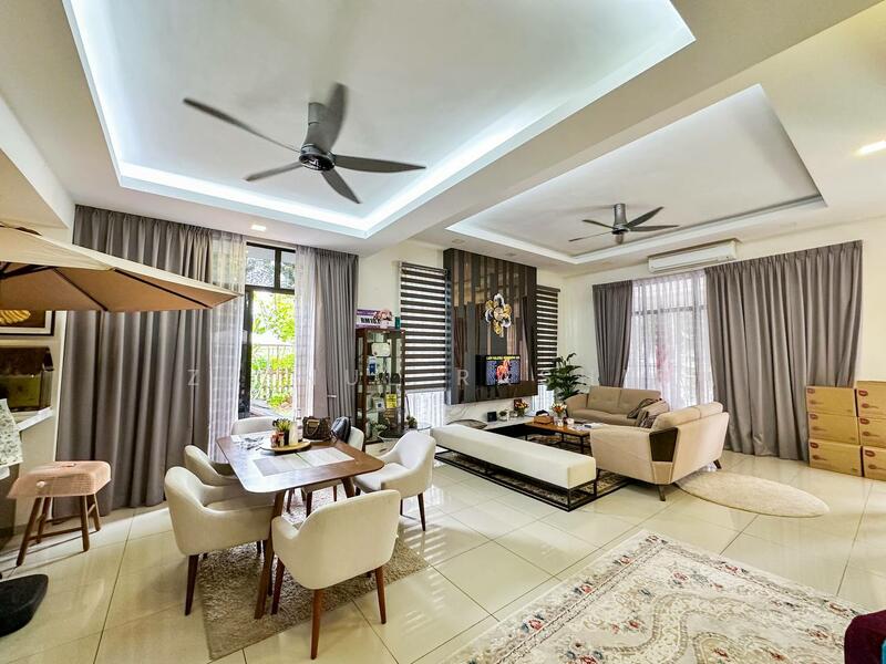 2-storey Terraced House for Sale in Setia Ecohill (Semenyih) - Zainul Rashid - Living Room - PropertyGuru.com.my