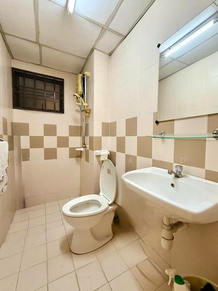 Condominium for Sale at Royal Domain Sri Putramas 2 - Zainul Rashid - Bathroom - PropertyGuru.com.my