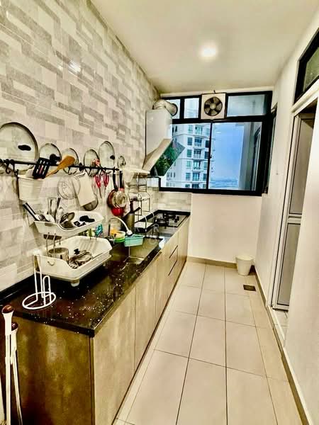 Condominium for Rent at Sky Condominium (Skyz Residence) - Derrick Yeong - Kitchen - PropertyGuru.com.my