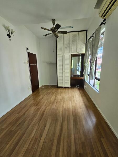 3-storey Terraced House for Sale in Tanjung Bungah (Penang) - Vick Teoh - Bedroom - PropertyGuru.com.my