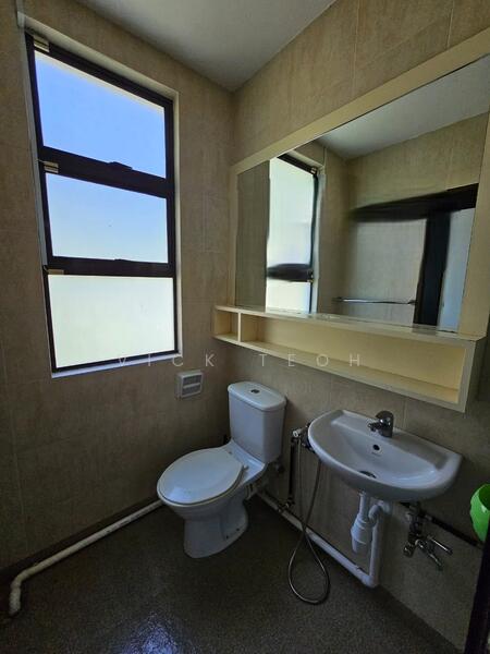 3-storey Terraced House for Sale in Tanjung Bungah (Penang) - Vick Teoh - Bathroom - PropertyGuru.com.my