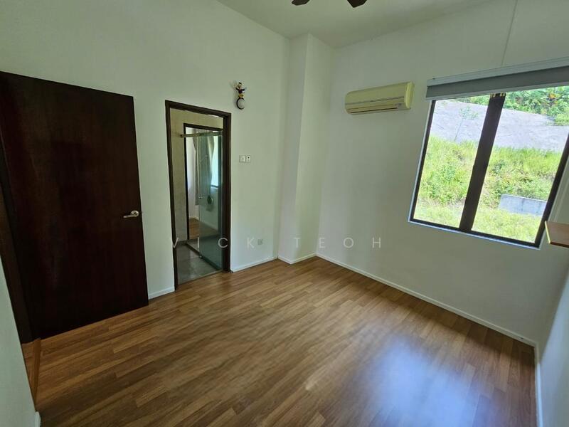 3-storey Terraced House for Sale in Tanjung Bungah (Penang) - Vick Teoh - Bedroom - PropertyGuru.com.my