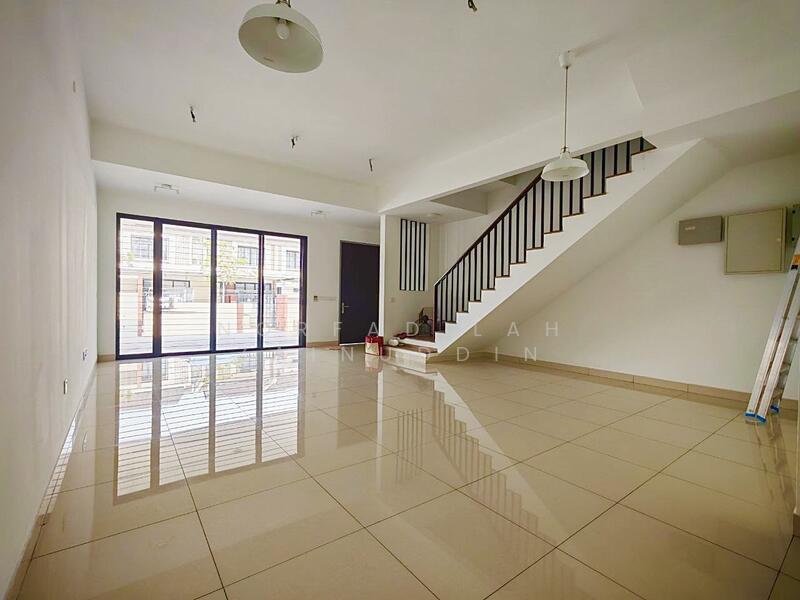 Terraced House for Sale in Elmina (Shah Alam) - NORFADILAH ZAINUDDIN - Living Room - PropertyGuru.com.my