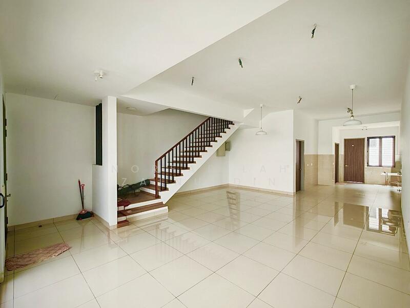 Terraced House for Sale in Elmina (Shah Alam) - NORFADILAH ZAINUDDIN - Living Room - PropertyGuru.com.my